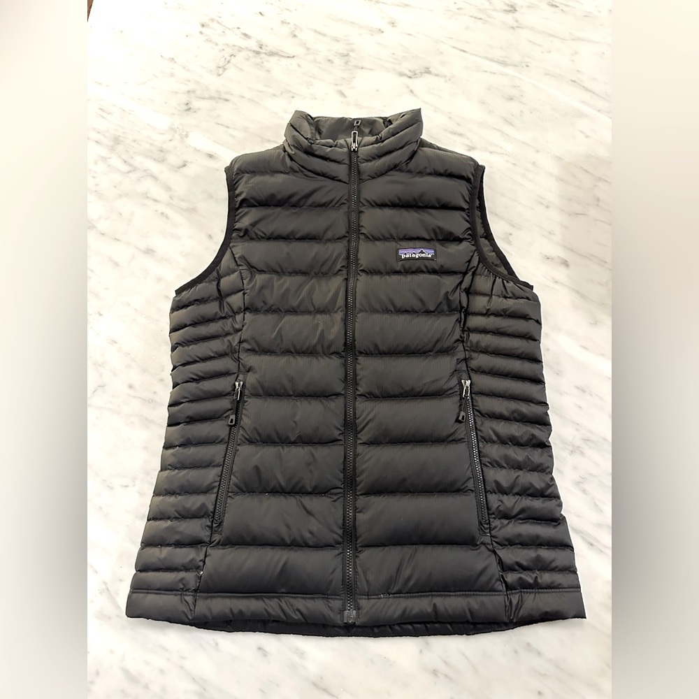 Patagonia Women’s Down Puffer Vest Black Size Small
